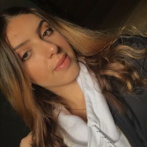 Meet your Posher, Alyssa